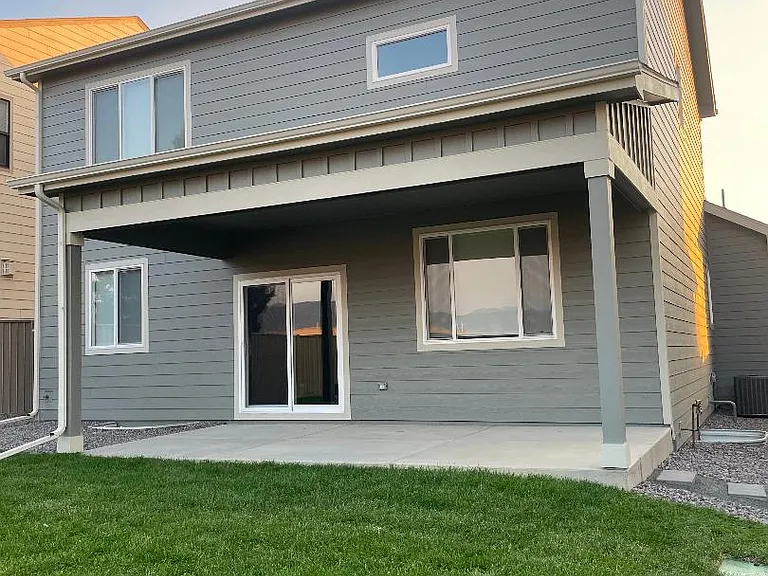 2405 Andrew Dr — Photo 3