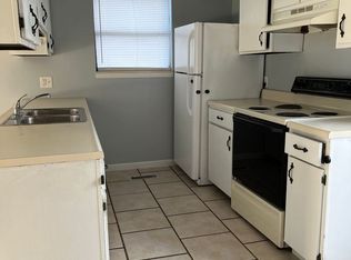 116 2nd St #P, Hollister, MO 65672