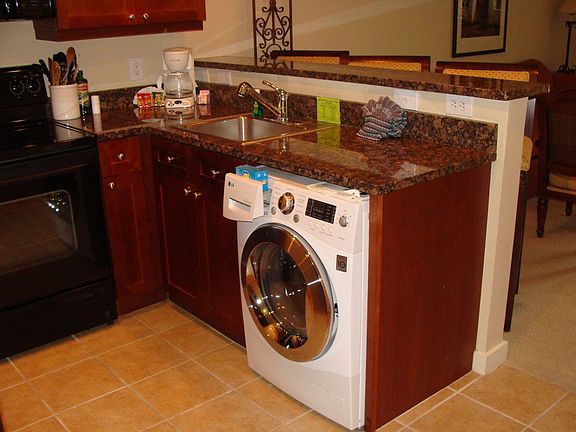 5th image of 955 Registry Blvd Unit 102
