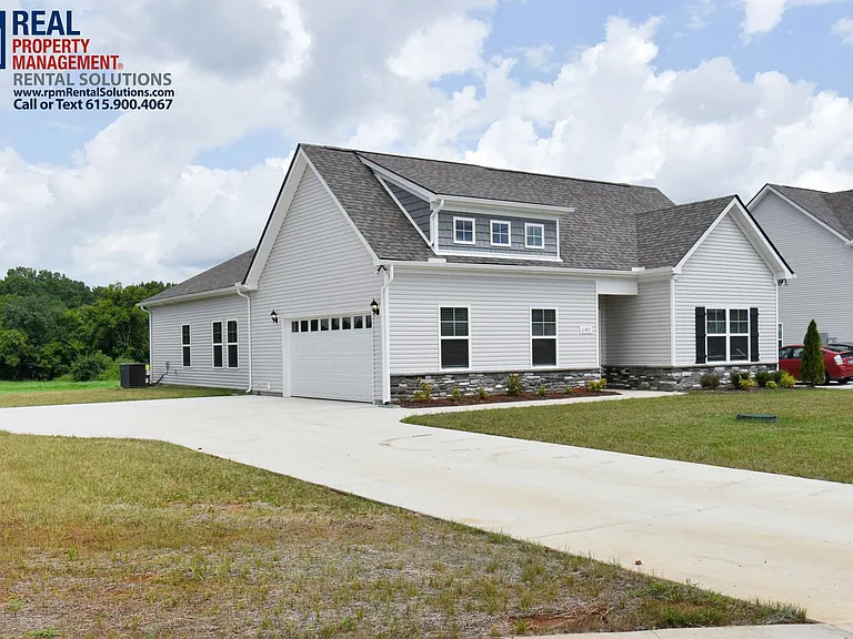 1142 Bluecreek Cir — Photo 3