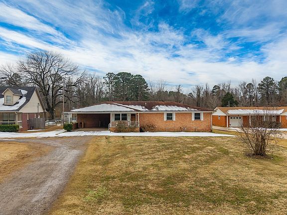 2nd image of 6707 Blue Hill Rd