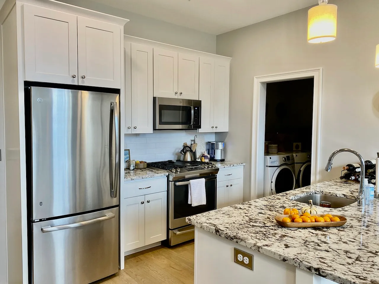 1 bed, 680 sqft, $2,150 — Photo 4