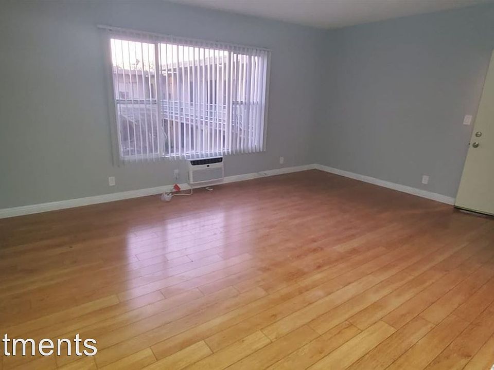 2nd image of 6033 Hazelhurst Pl APT 26