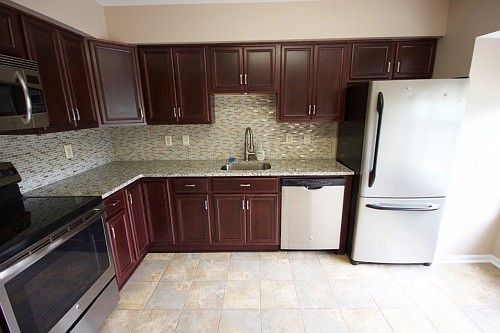 4th image of 3338 Buckeye Ln