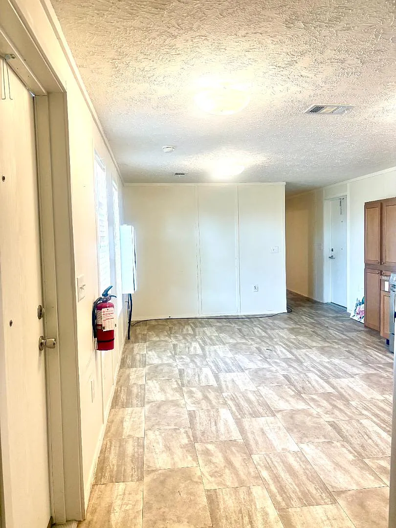 150 Private Road 1610 — Photo 3