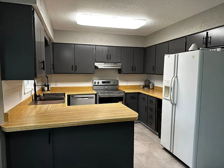 2843 E Eastwood St — Photo 8