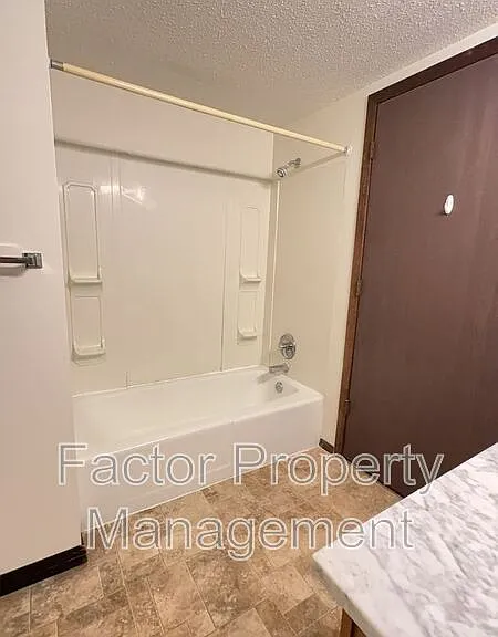 418 Allan Ave #1 — Photo 10