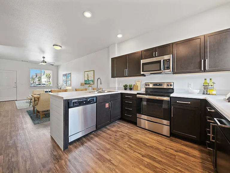 Townhomes at Twenty01 — Photo 35