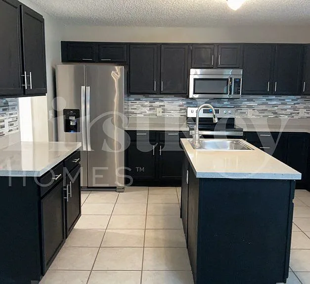 2458 Arslan St — Photo 6