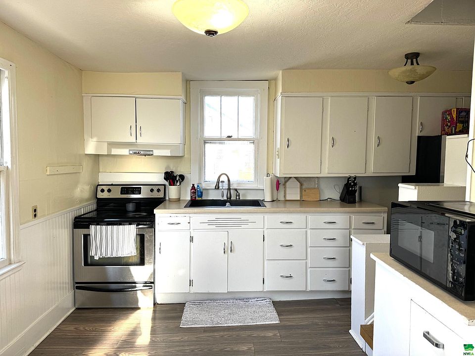 100 5th Ave S, Hospers, IA 51238 Zillow