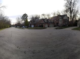 928 S Scarsdale Ct, Arlington Heights, IL