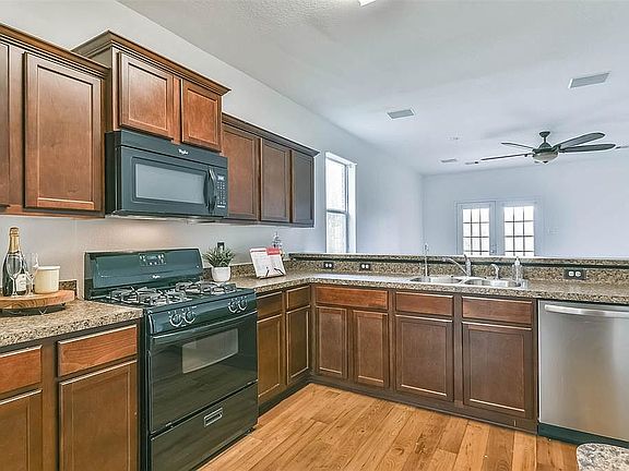 2nd image of 757 Grassy Knoll Ln