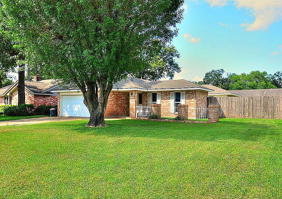 1st image of 14431 Duncannon Dr