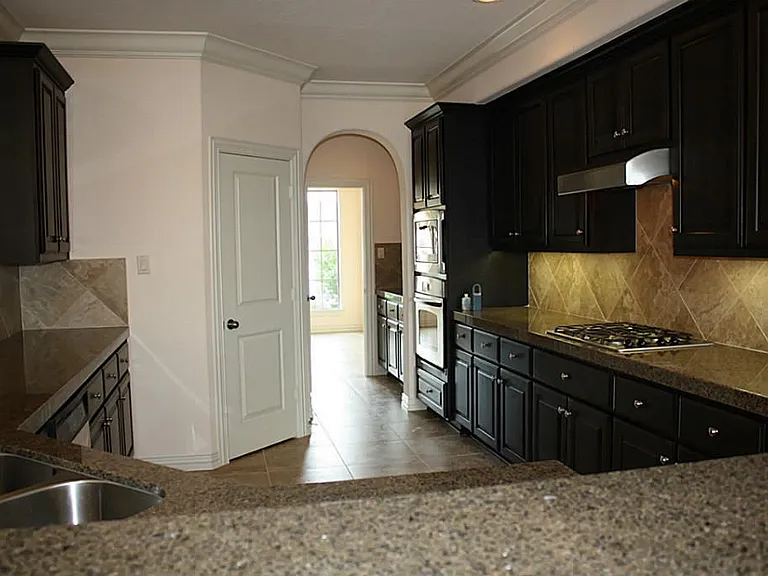 2046 Palm Forest Ln — Photo 7