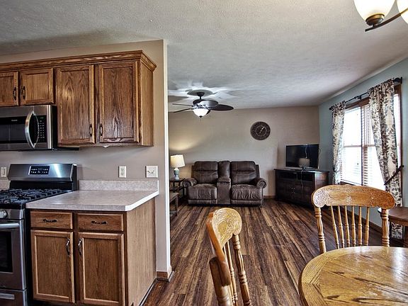 3rd image of 1552 Harvest Dr