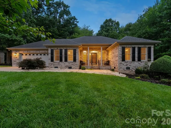 55 Wittenburg Springs Dr, Taylorsville, NC 28681