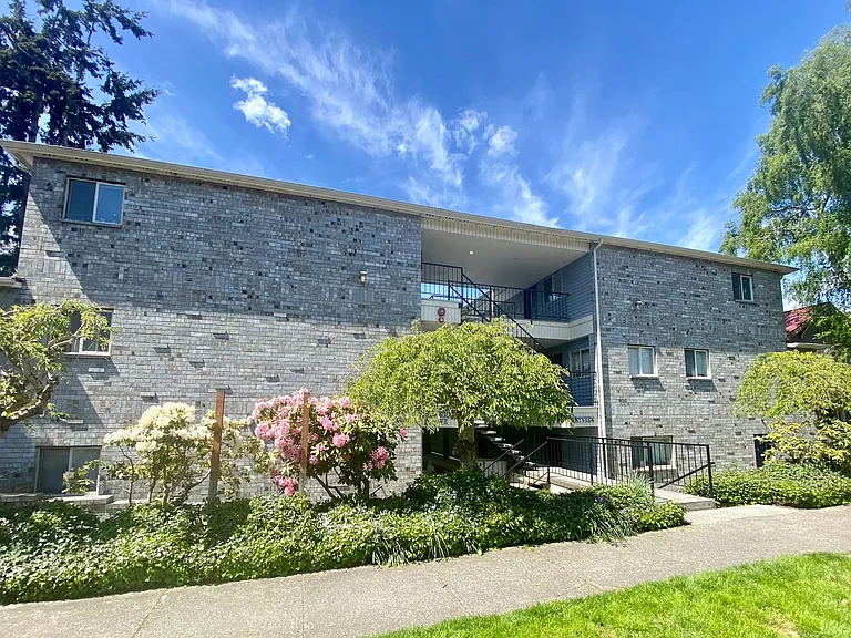 2514 Grand Ave — Photo 17