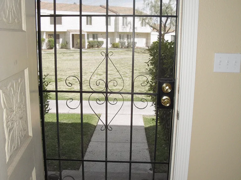 6523 S La Corta Dr — Photo 4