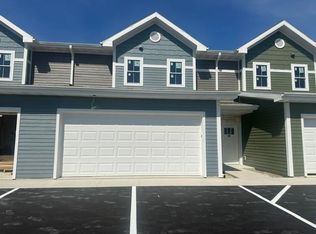 200 Settlers Dr #212, Jefferson, WI 53549