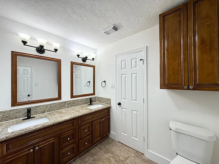 6427 Liberty Valley Dr — Photo 36