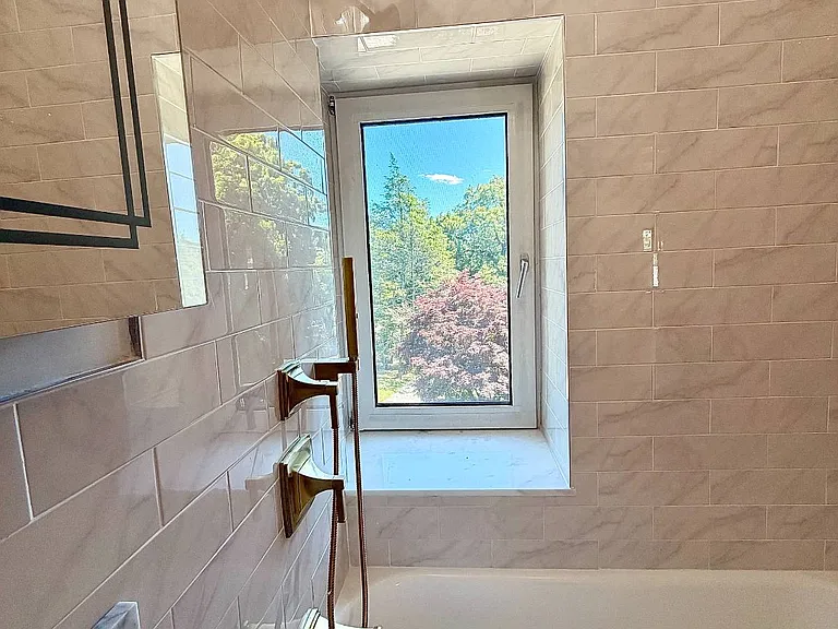 155 Beacon Hill Dr #9 — Photo 9