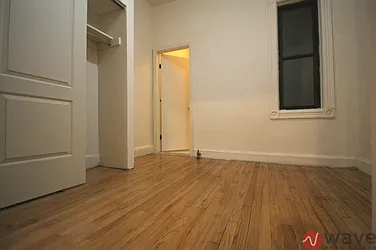 Rented by Wave Real Estate Group