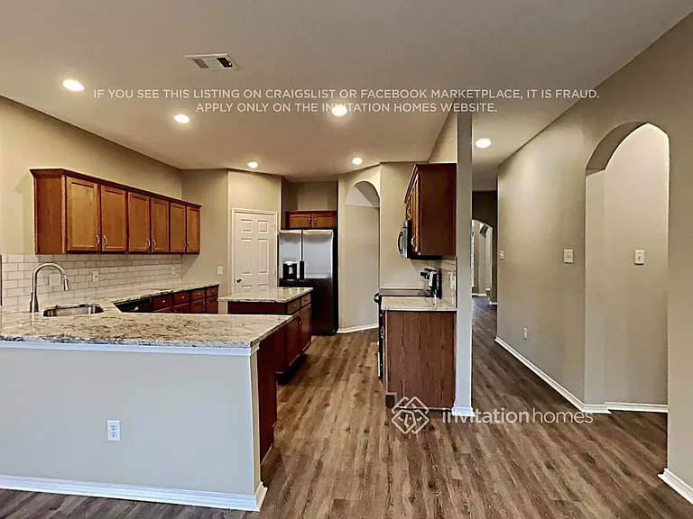 904 Chestnut Ln — Photo 8