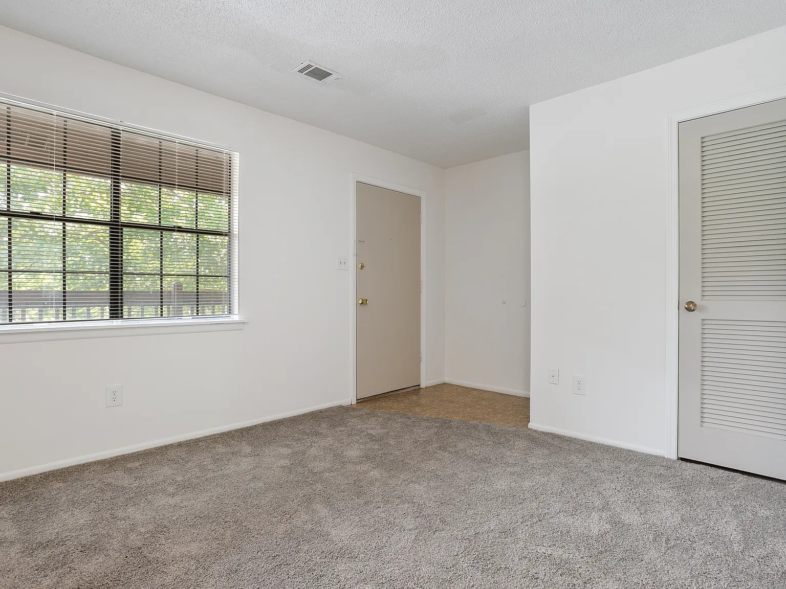 Fairhill Apartments — Photo 3