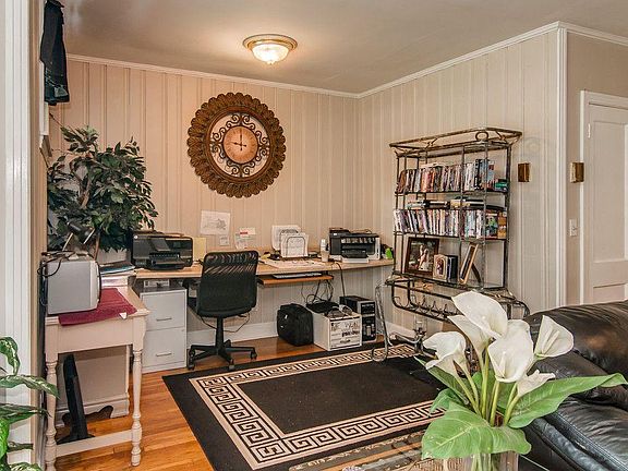 3rd image of 308 Woodberry Dr #B