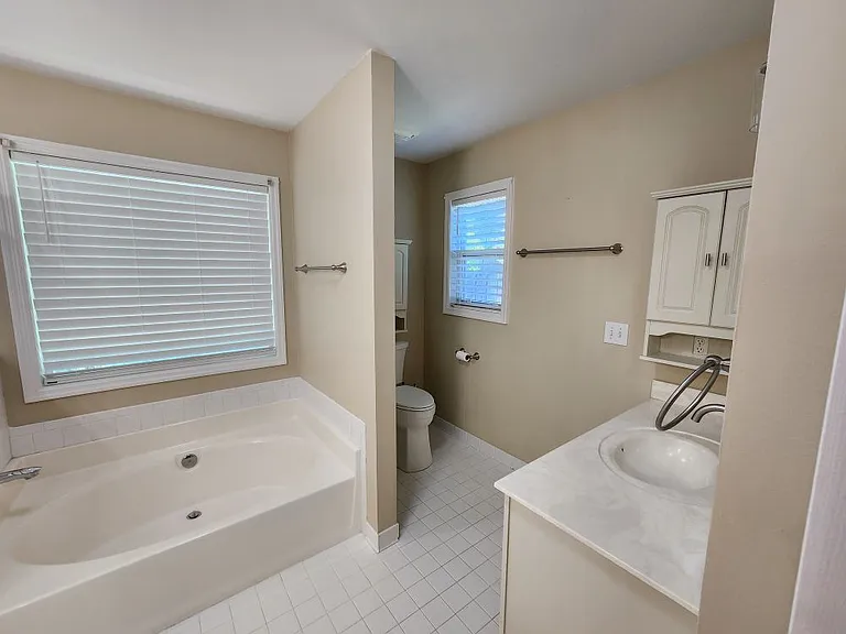 733 Woodland Pointe Pl — Photo 11