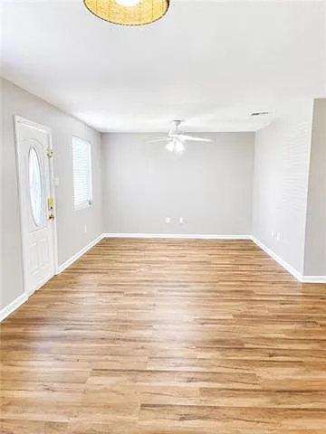 3 bed, 1.5 bath, 1253 sqft, $2,000 — Photo 2