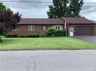 405 W Lewis St, Canastota, NY 13032