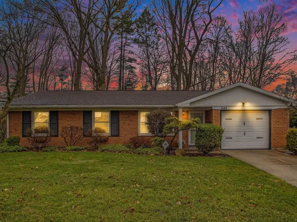 1144 Echo Dr, South Bend, IN 46614