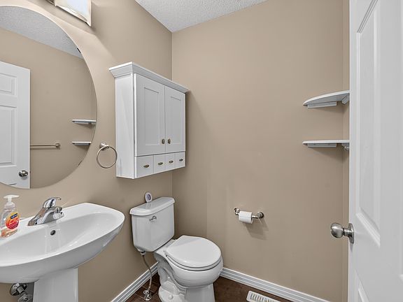 5th image of 3906 6th St NW