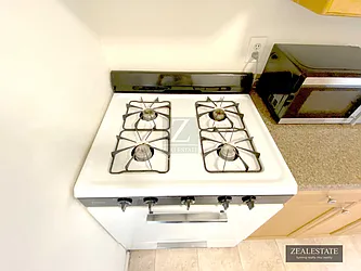 Rented by ZealEstate Group Inc