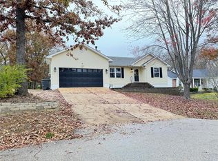 9845 W Vista Dr, Hillsboro, MO 63050