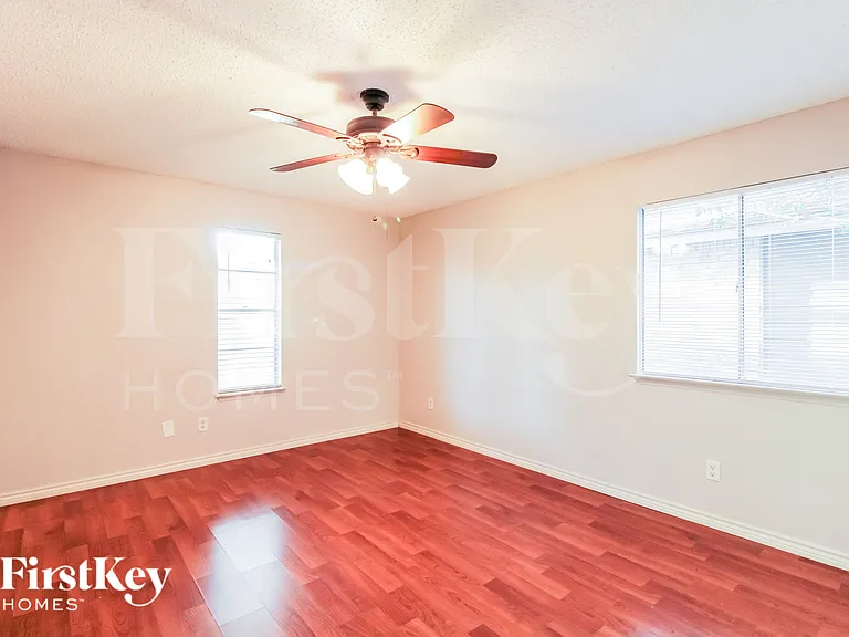 918 Cheyenne Meadows Dr — Photo 9
