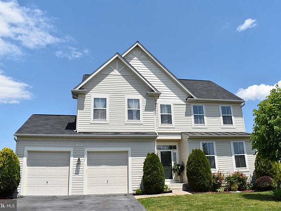 2nd image of 105 Worthington Ct