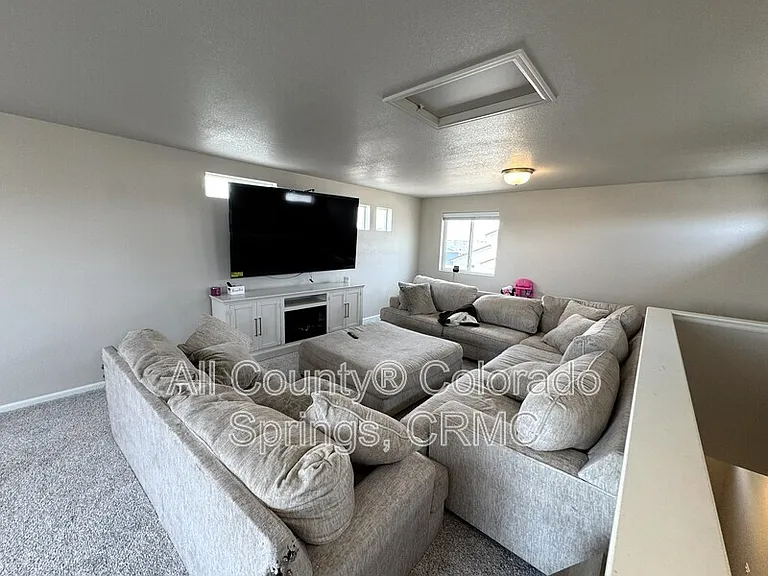 5635 Dakan Loop — Photo 23