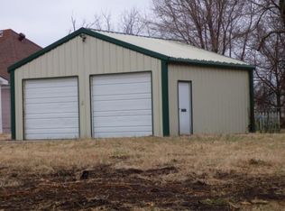 2108 W 2nd St, Joplin, MO 64801