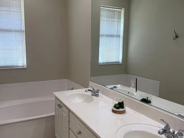 1603 Napoli Dr W — Photo 29