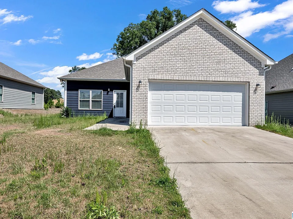 559 Troubadour Ln