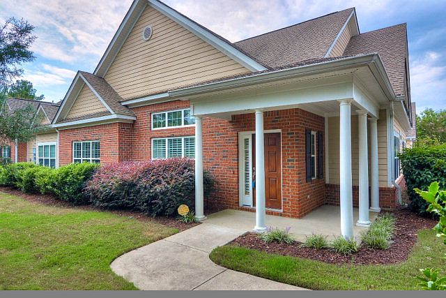 1st image of 1204 Amberley Dr