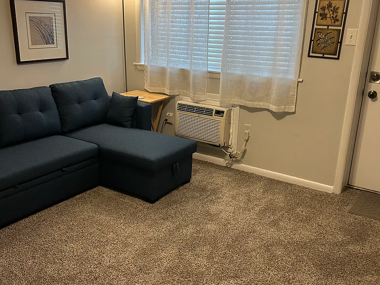 9600 Amherst Ave #2 — Photo 20