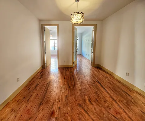 Rented by RELEASE NY | media 21