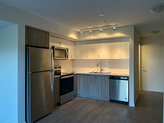 4th image of 625 Academy Way #22