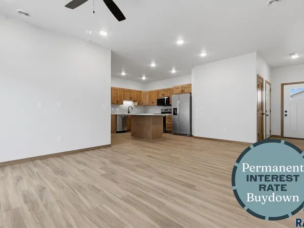2804 S Broek Dr, Sioux Falls, SD 57106