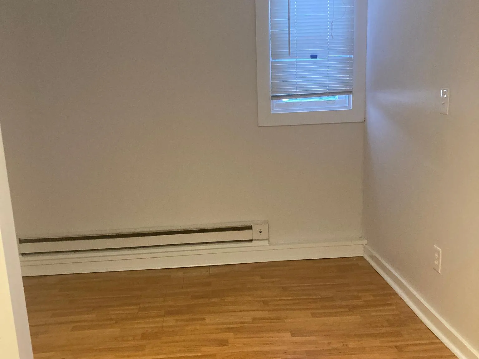 2 bed, 900 sqft, $1,800 — Photo 3