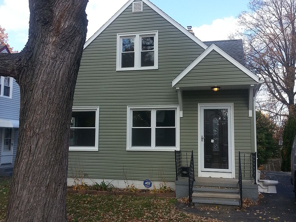1st image of 915 Davies Ave