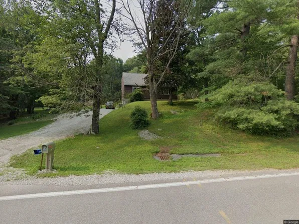 47 Auburn Road, Hooksett, NH 03106